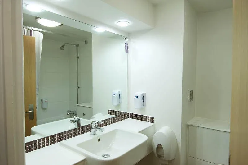 Premier Inn Harrogate South Hotel